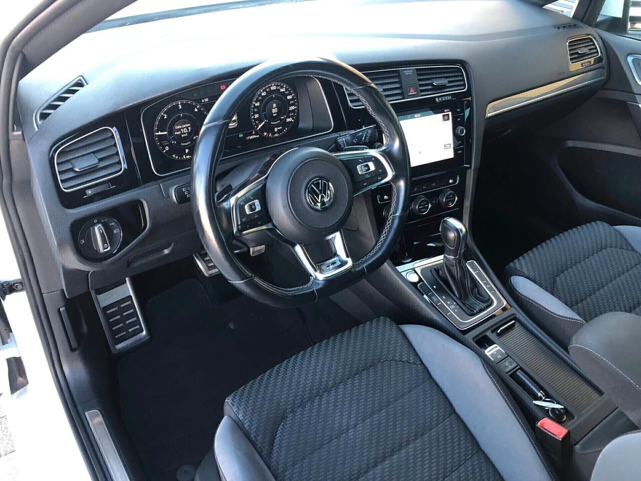 Volkswagen Golf 1.6 TDI 115 CV DSG r-line Sport 2018