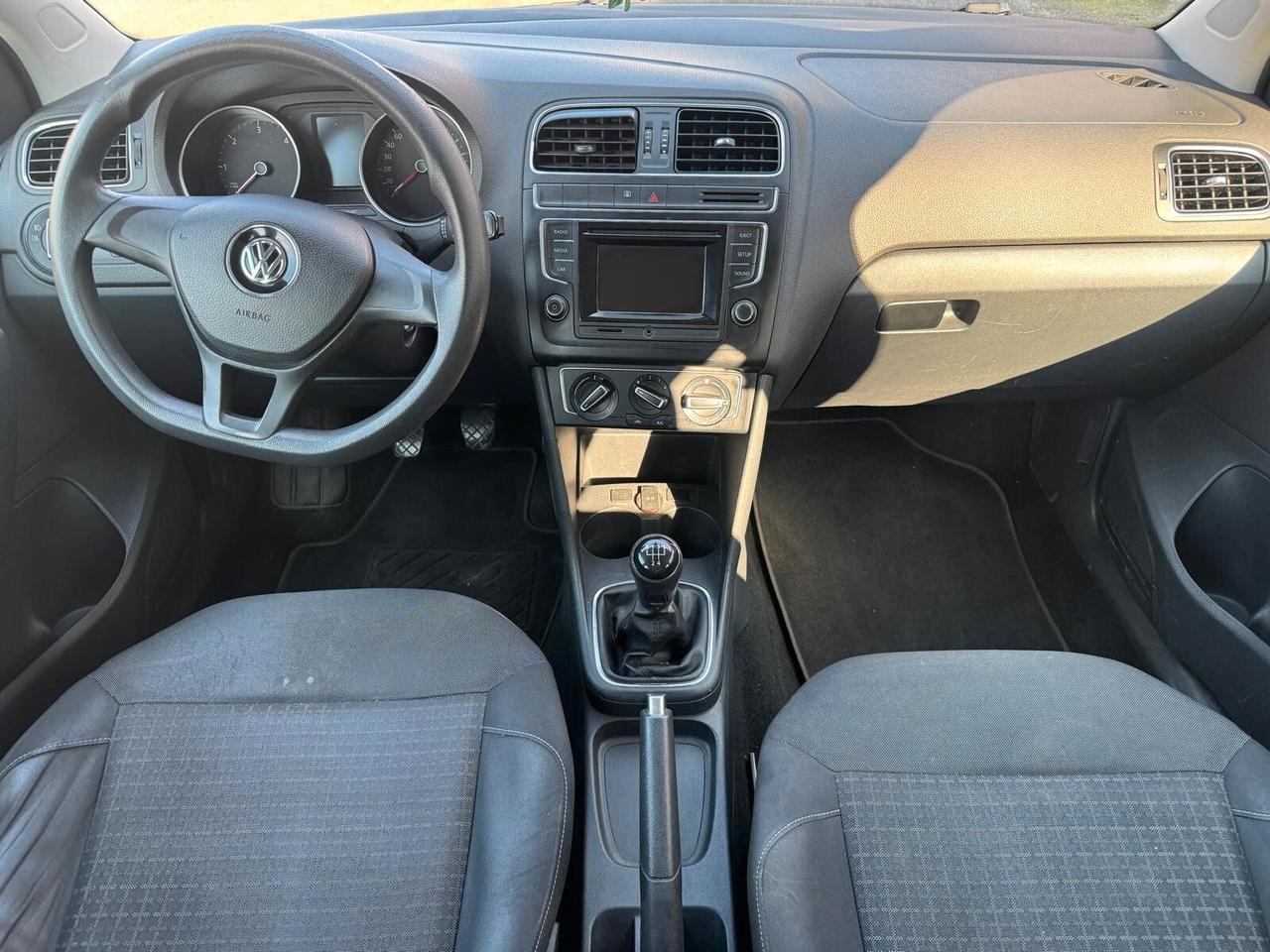 Volkswagen Polo 5 porte adatta neopatentati