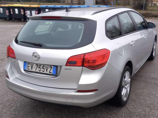 OPEL Astra 1.7 CDTI 110CV Sports Tourer Cosmo come nuova