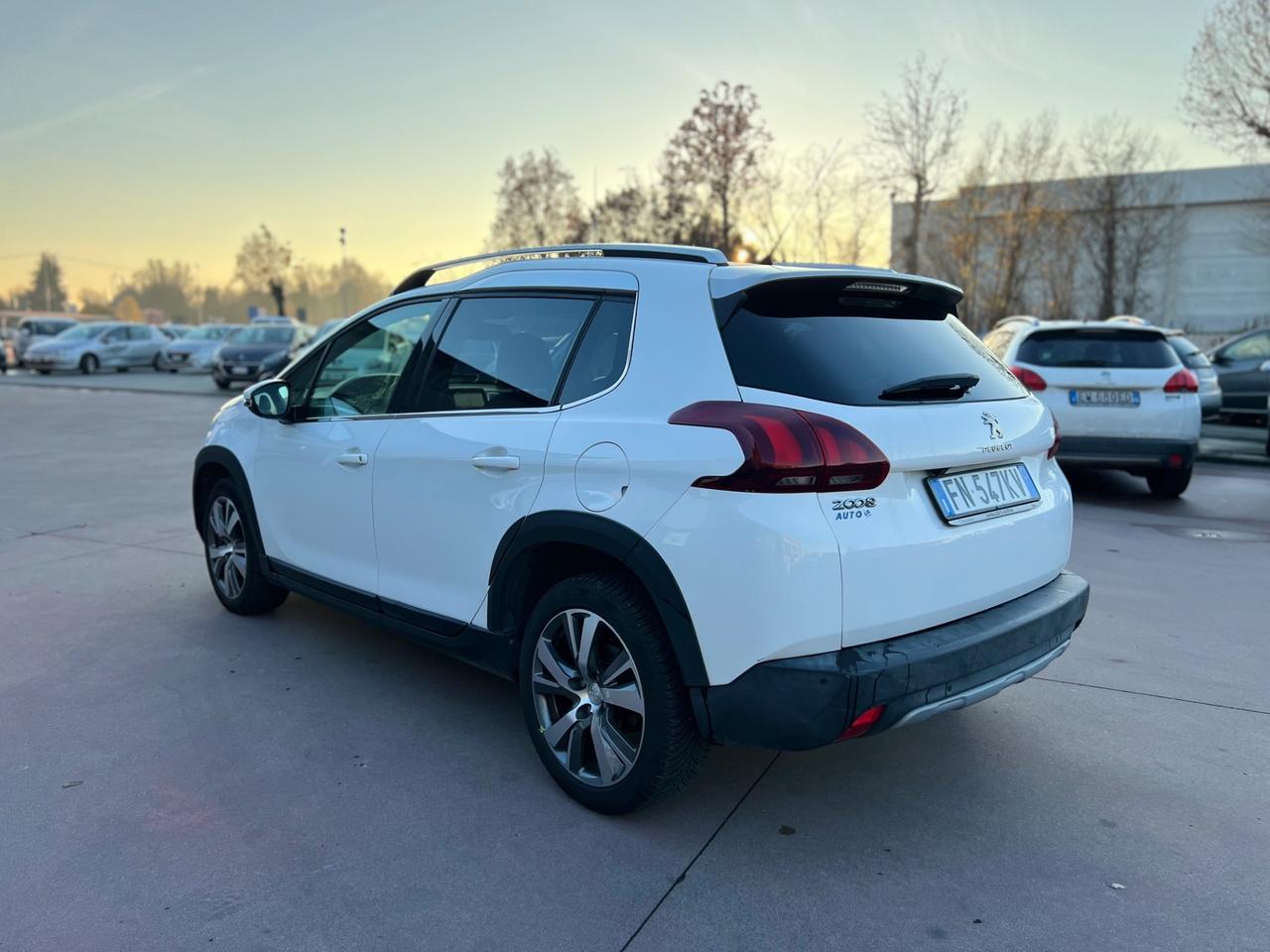 Peugeot 2008 BlueHDi 100 S&S Allure