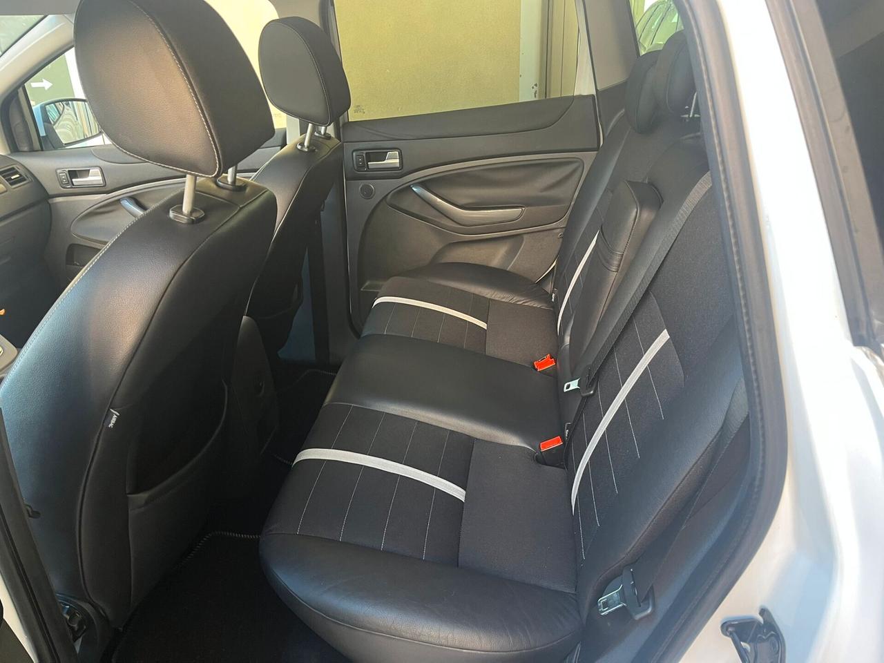 Ford Kuga 2.0 TDCi 136 CV 4WD Titanium DPF