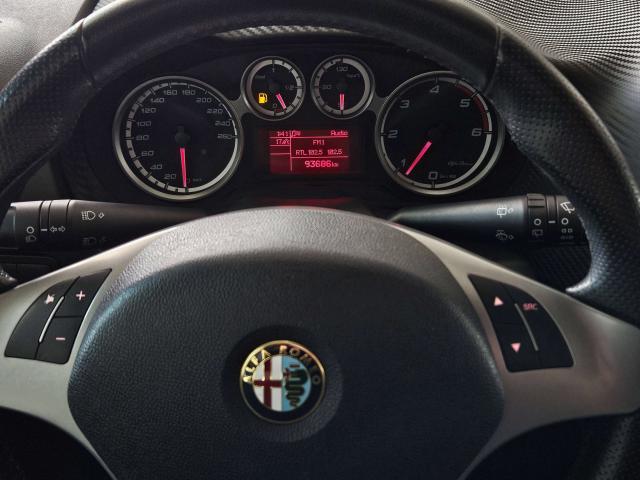 Alfa Romeo MiTo 1.3 jtdm Upload S / NEOPATENTATI