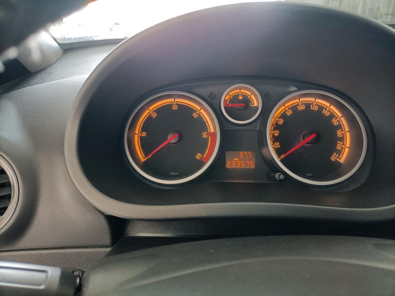 Opel Corsa 1.3 CDTI 95CV F.AP. 5 porte Cosmo - 10/2011