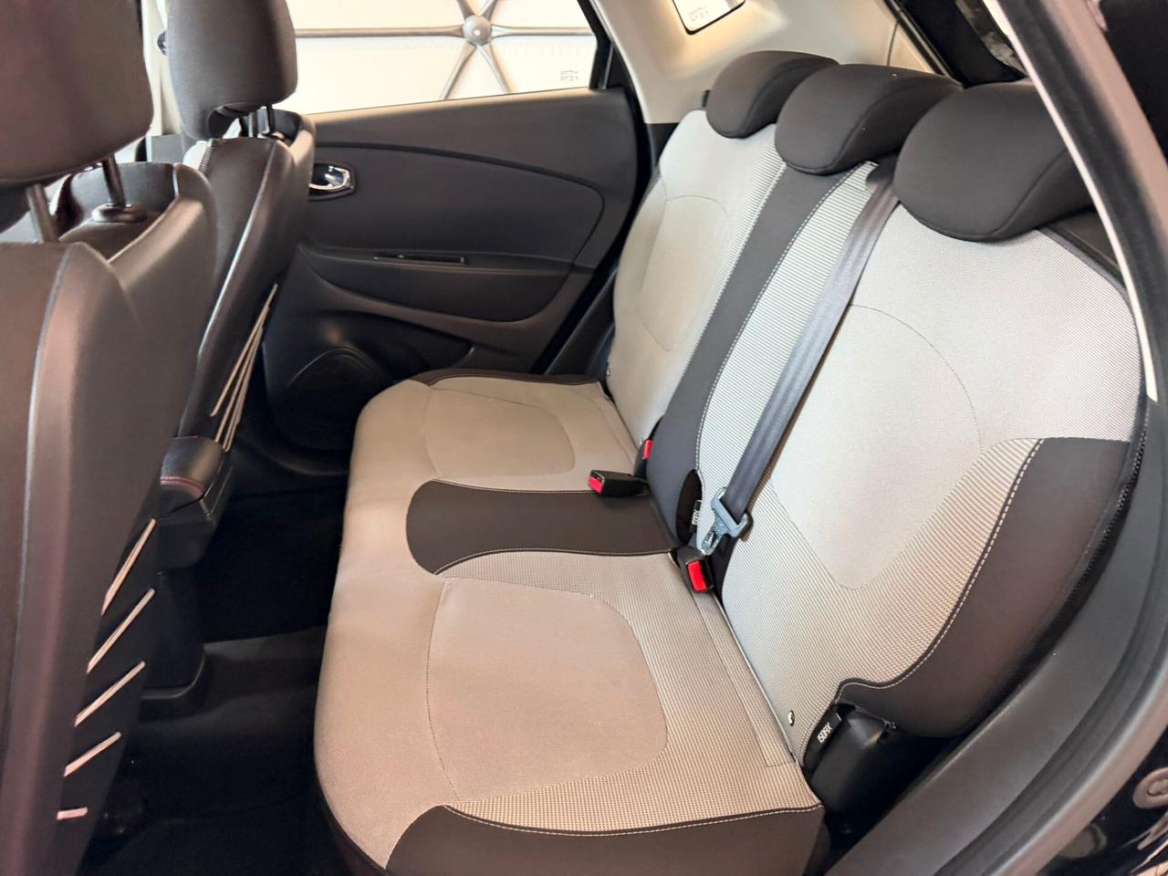 Renault Captur 1.5 DCI 110CV INTENS