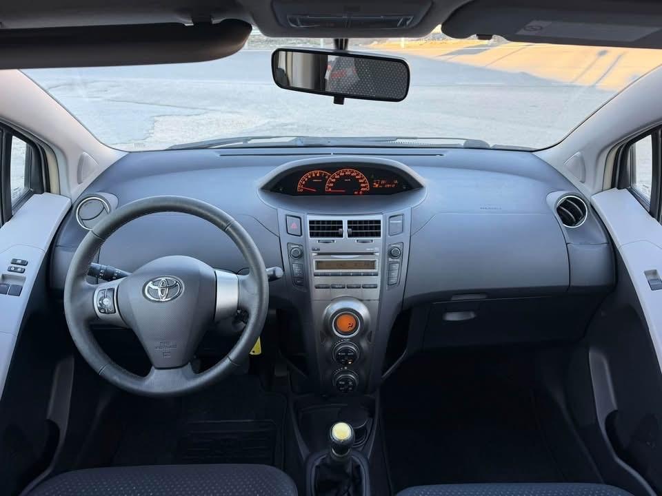 Toyota Yaris 1.0 5 porte Sol