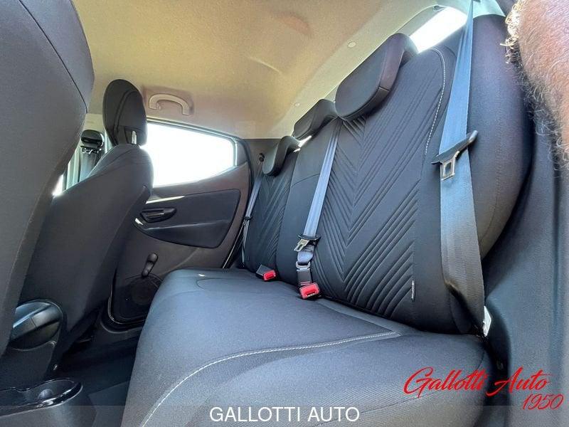 Lancia Ypsilon 1.0 FireFly 70cv S&S Hybrid GOLD