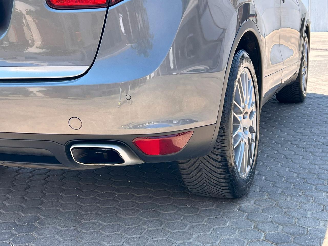 Porsche Cayenne 3.0 Diesel 245CV no superbollo
