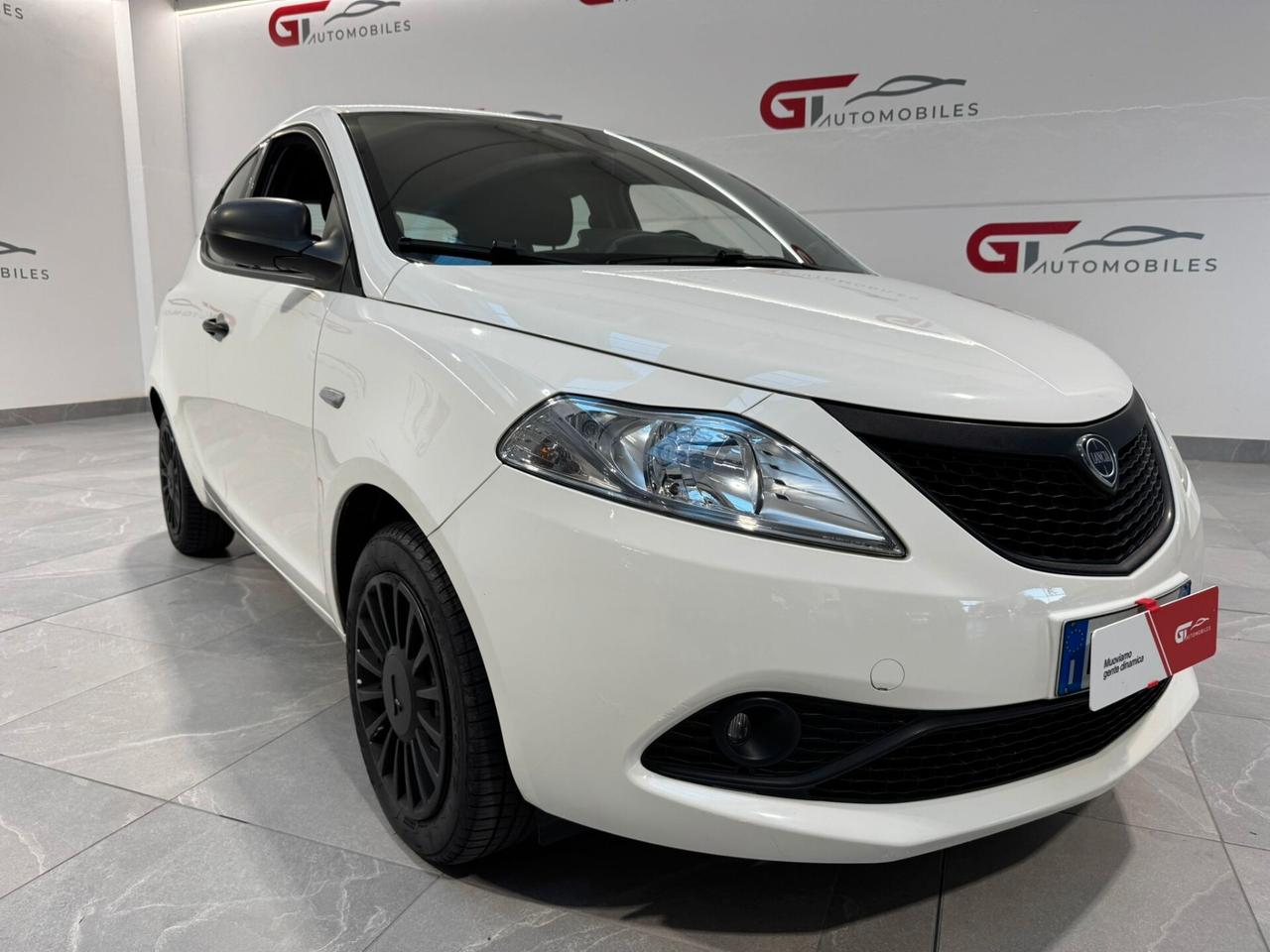 Lancia Ypsilon 1.2 69 CV 5 porte S&S Elefantino Blu