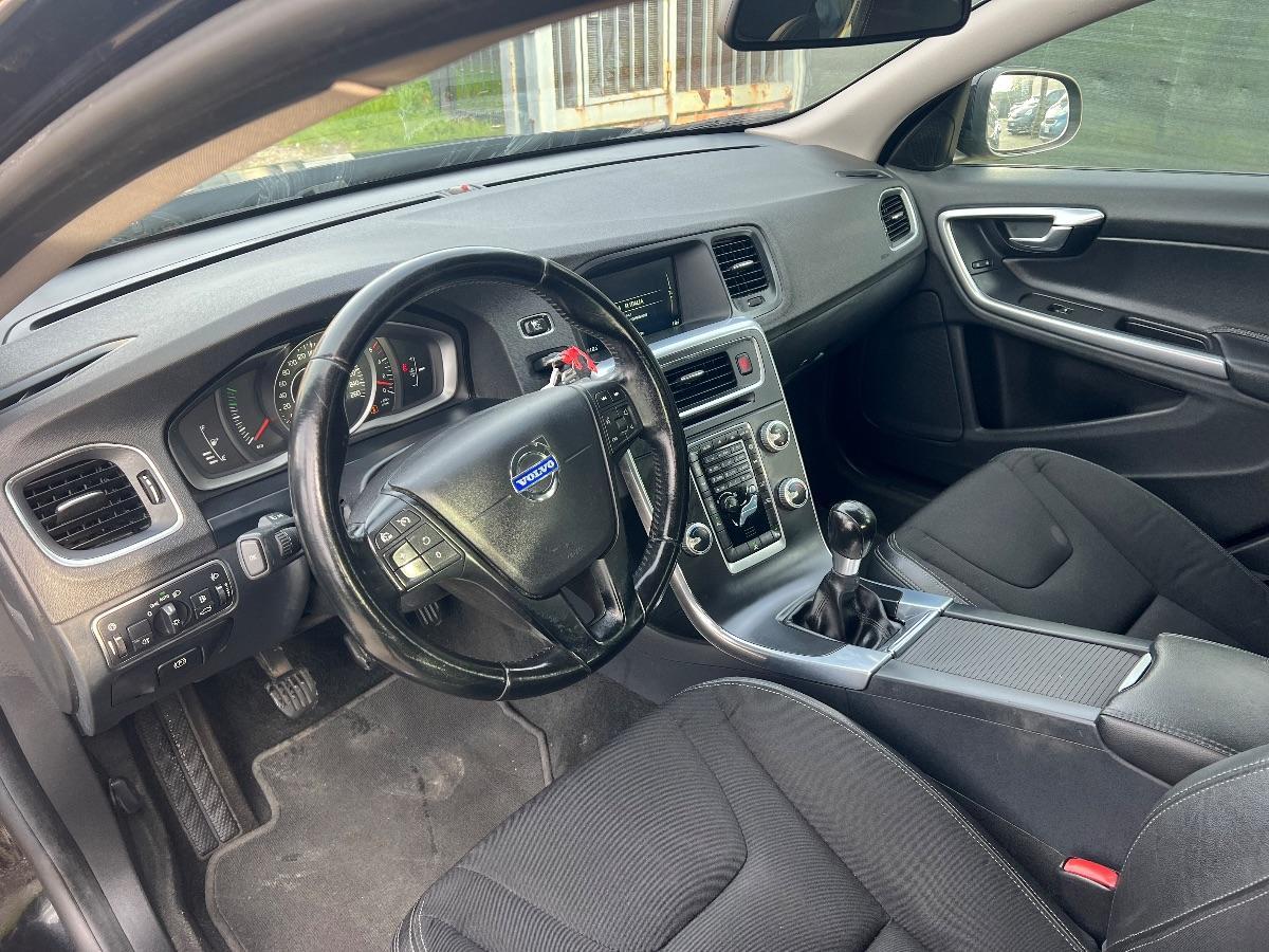 VOLVO - V60 1.6 d2 Kinetic