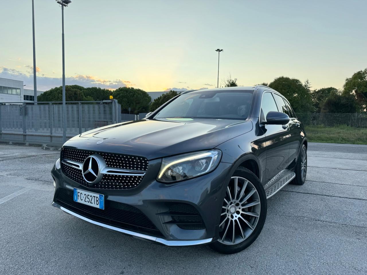 MERCEDES GLC 250d Premium AMG - Tetto Pelle Led 20