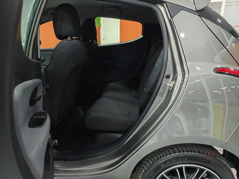 Lancia Ypsilon 1.0 FireFly 70cv Hybrid Gold