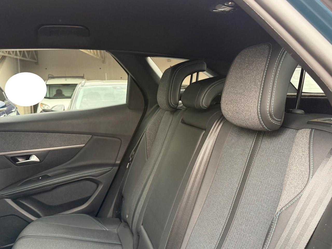 Peugeot 3008 1.5 BLUEHDI 130 cv. Eat8 ALLURE PACK (Nav)