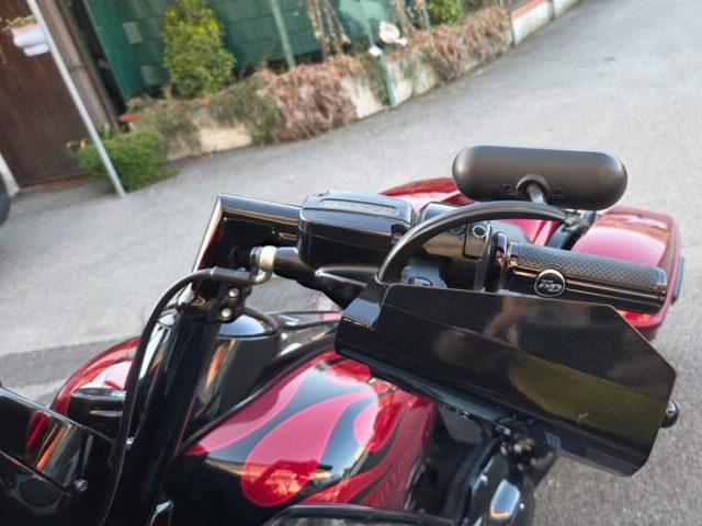 HARLEY-DAVIDSON FLTRXS Road Glide 107 hard candy custom UNICA !!!