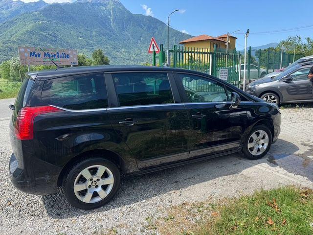 PEUGEOT 5008 BlueHDi 120 CV AUTOMATICA