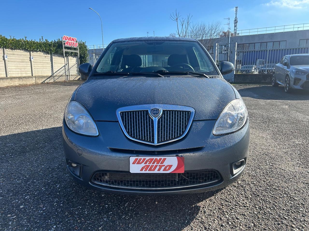 Lancia Ypsilon 1.3 MJT 75 CV