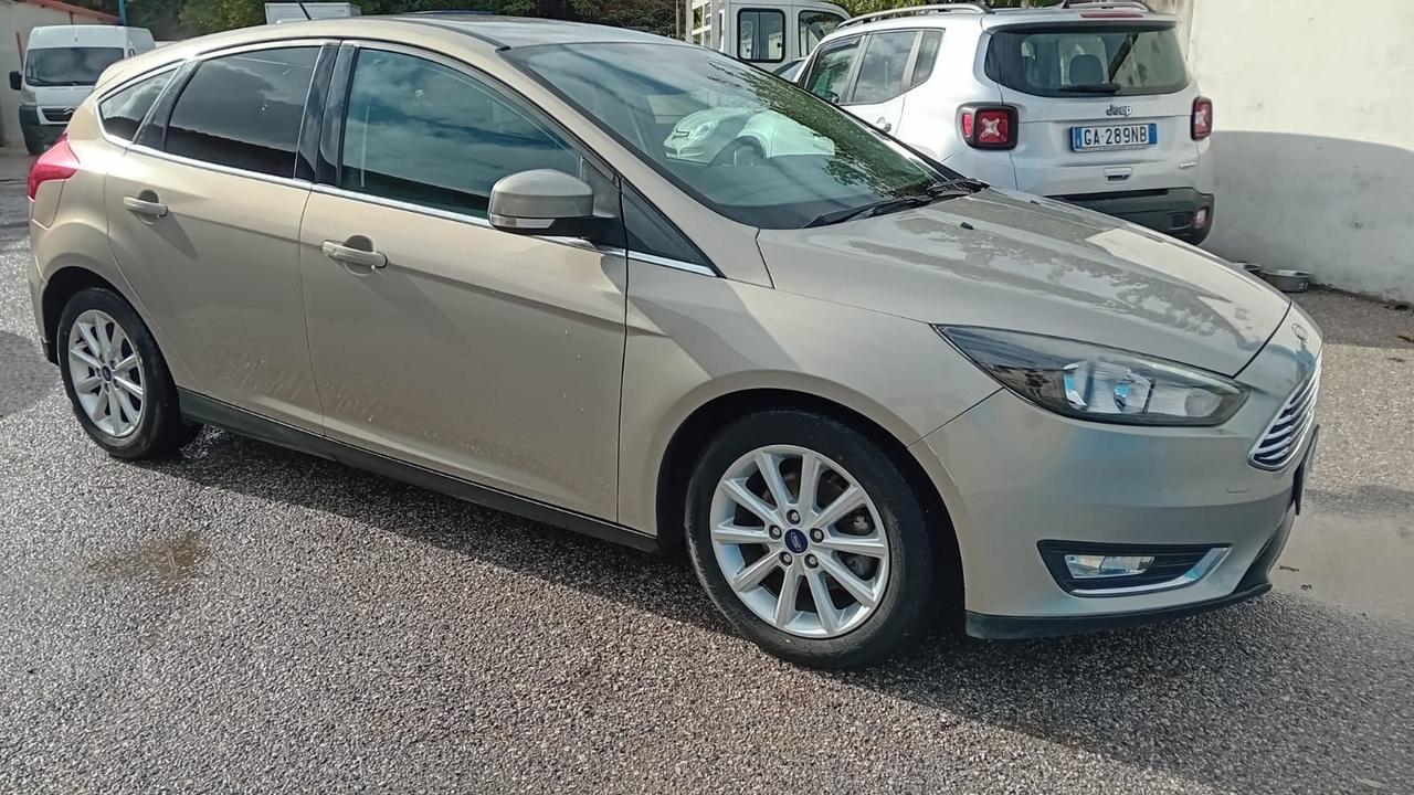 Ford focus 5P-1.5 tdci-titanium-full-2016