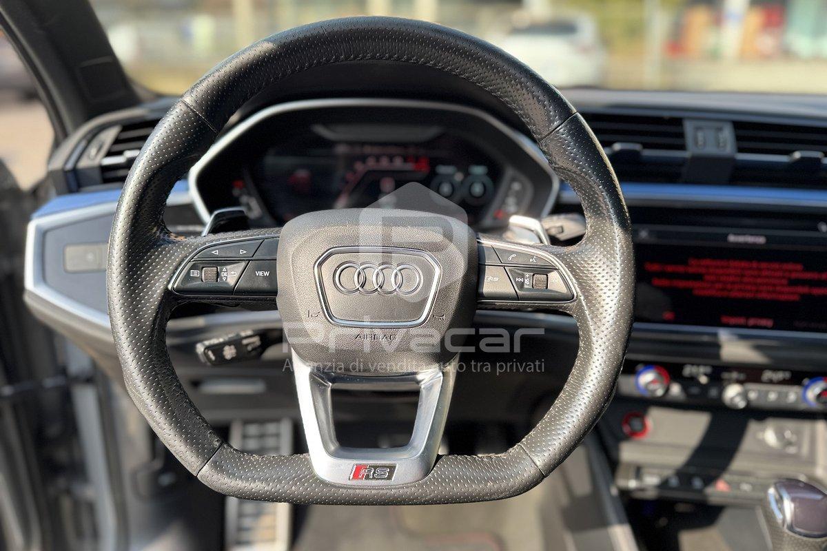 AUDI RS Q3 quattro S tronic