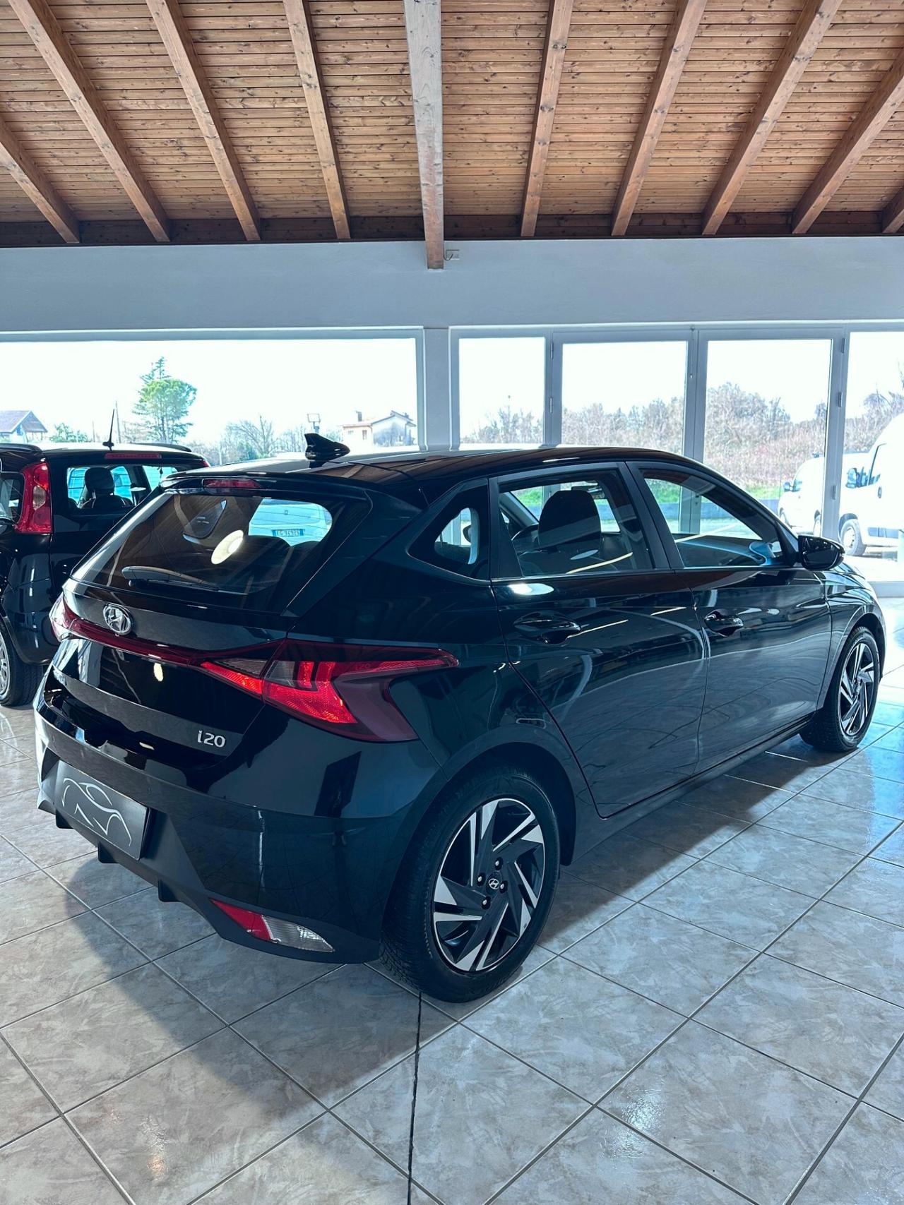 Hyundai i20 III 2022 1.2 mpi Connectline *UniProprietario *NeroMetallizzato*Cerchi inLega *AppleCarplay*Retr