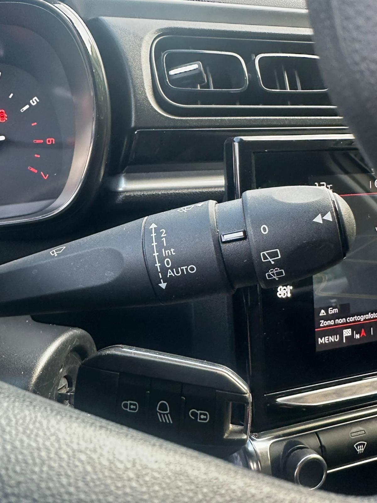 Citroen C3 83cv Benzina 5 porte Shine Navi bicolor pdc