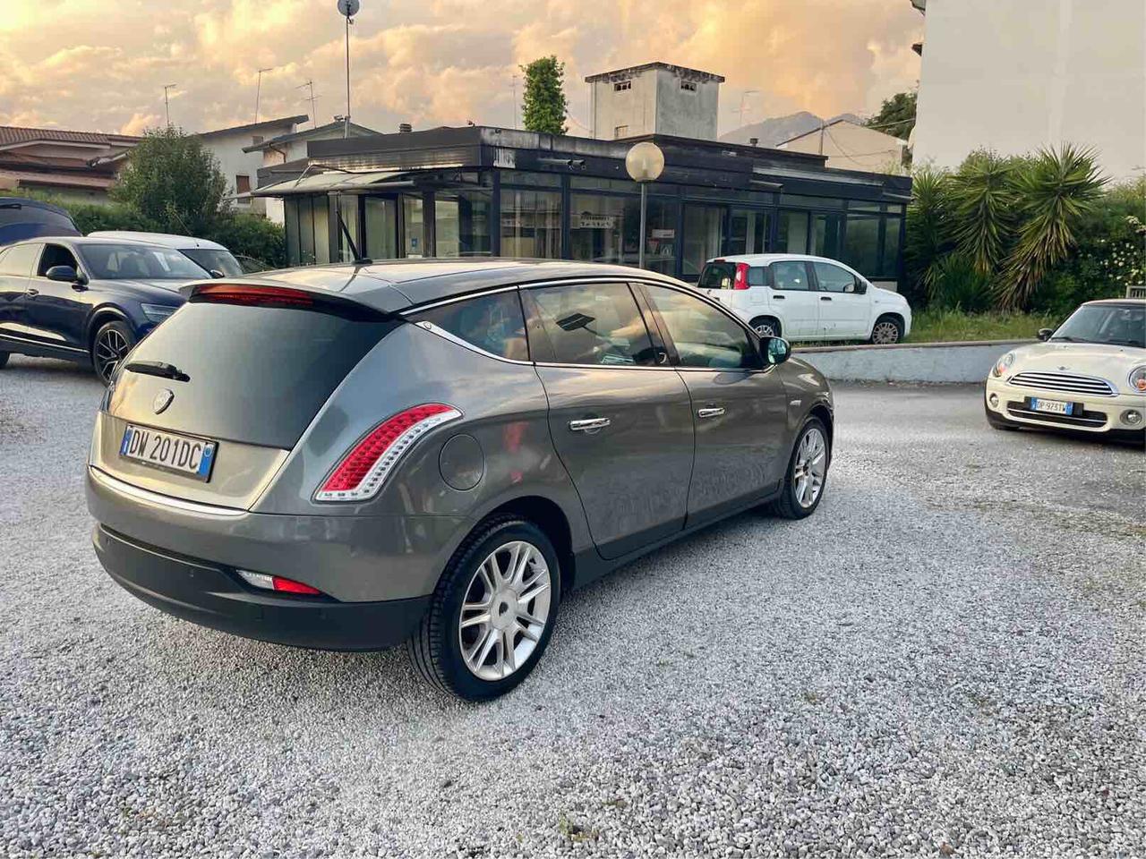 LANCIA DELTA - 163 CV - PLATINO