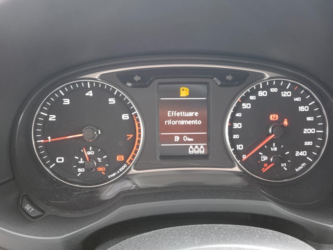 Audi A1 ULTRA DESIGN SENS PARK POSTERIORI VOLANTE MULTIFUNZIONI SEDILI RISCALDATI PER NEO PATENTATI