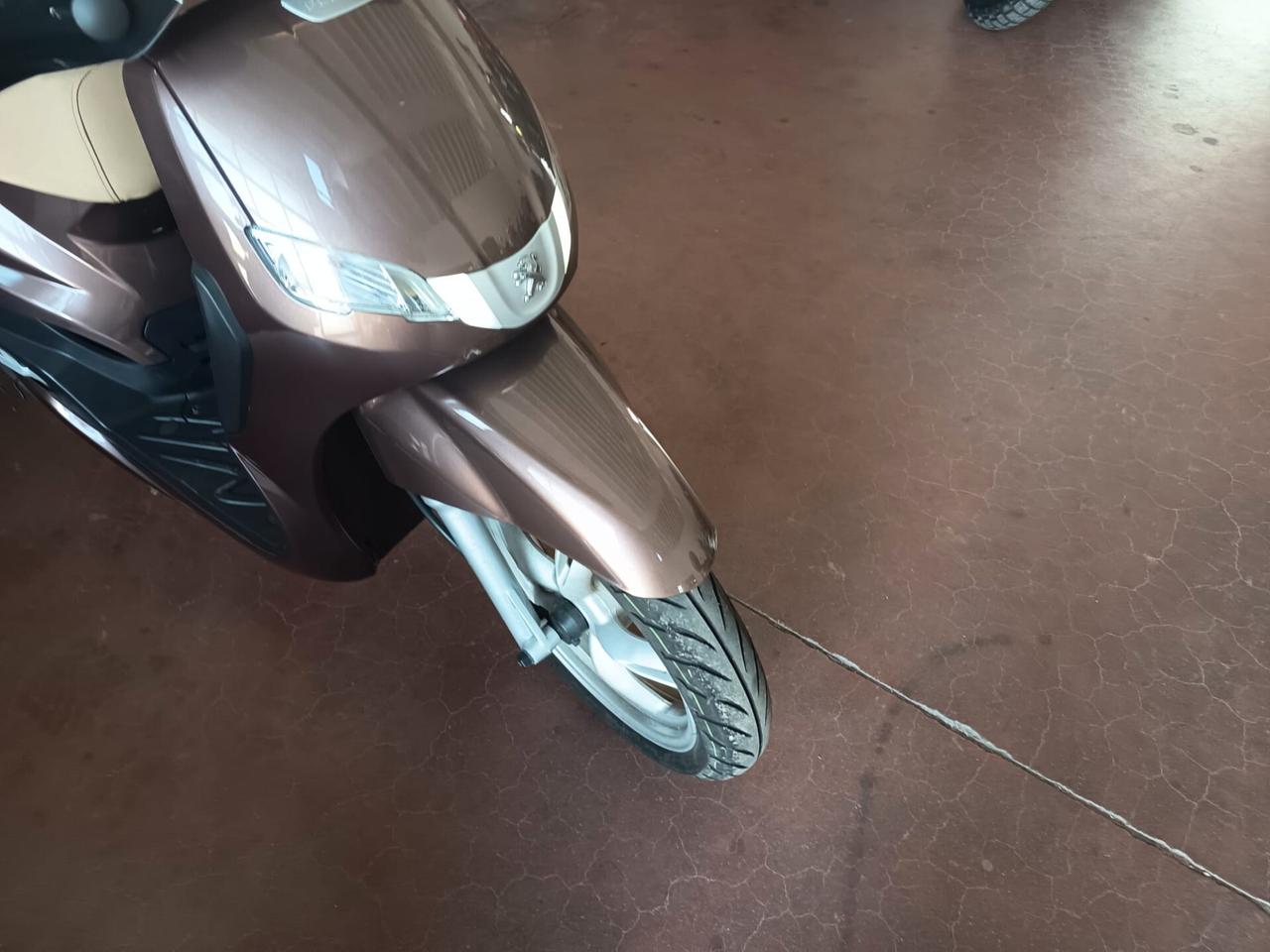 Peugeot Tweet 125