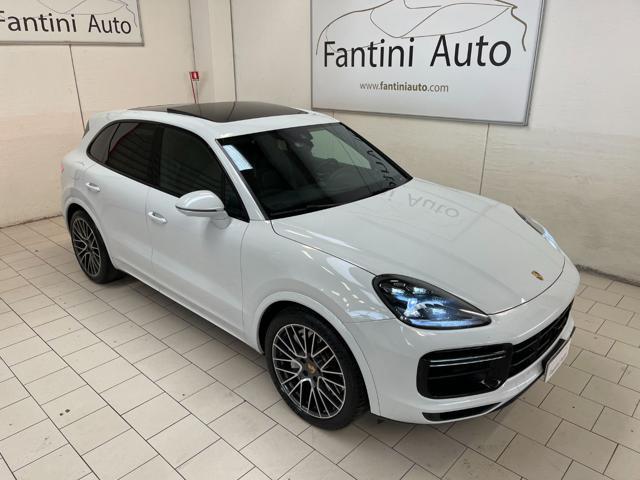 PORSCHE Cayenne 4.0 V8 Turbo