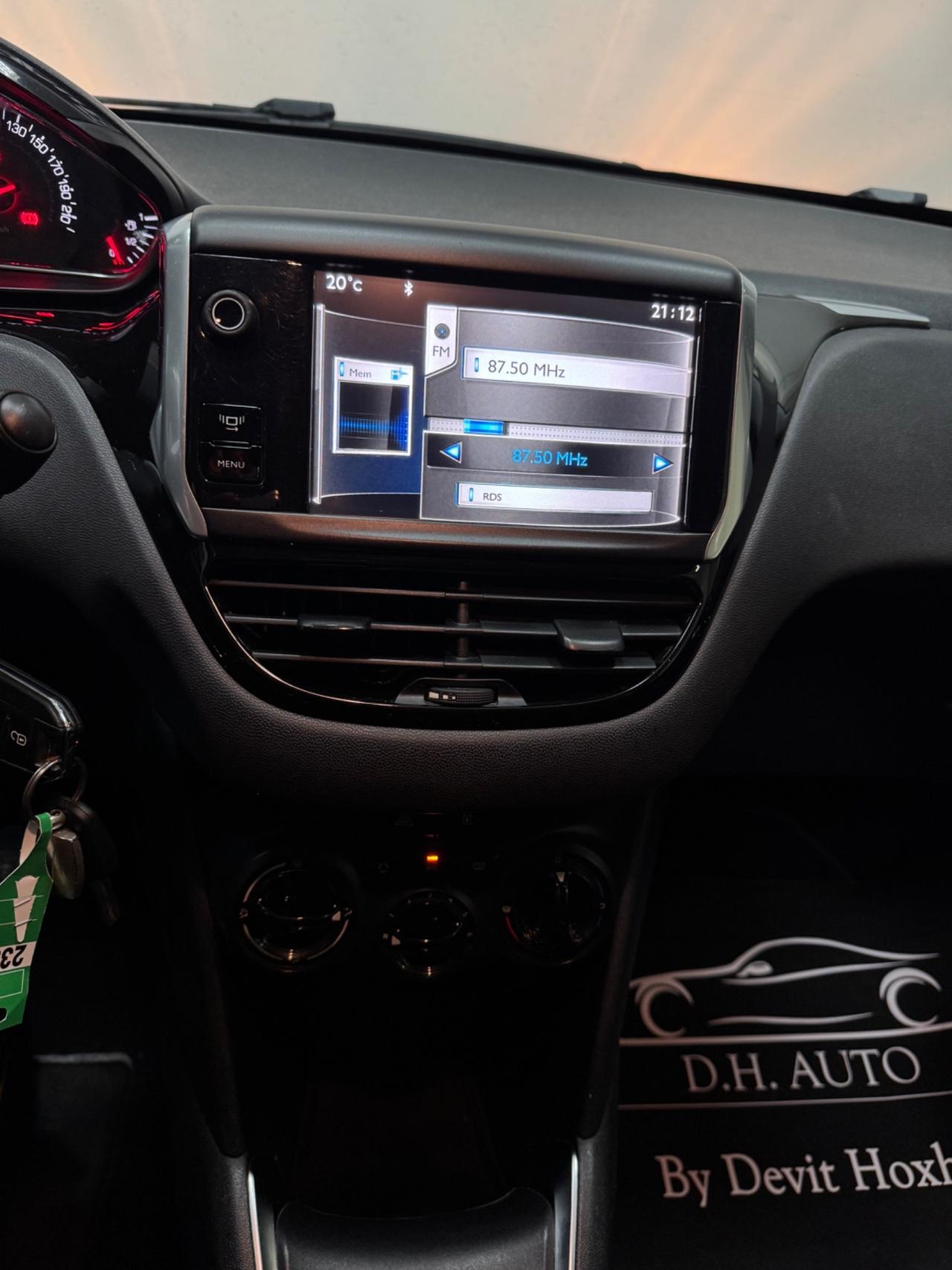 Peugeot 208 1.4 HDi 68 CV 5 porte Allure