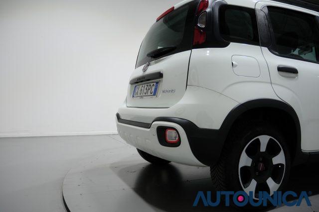 FIAT Panda 1.0 FIREFLY S&S HYBRID CITY CROSS NEOPATENTATI