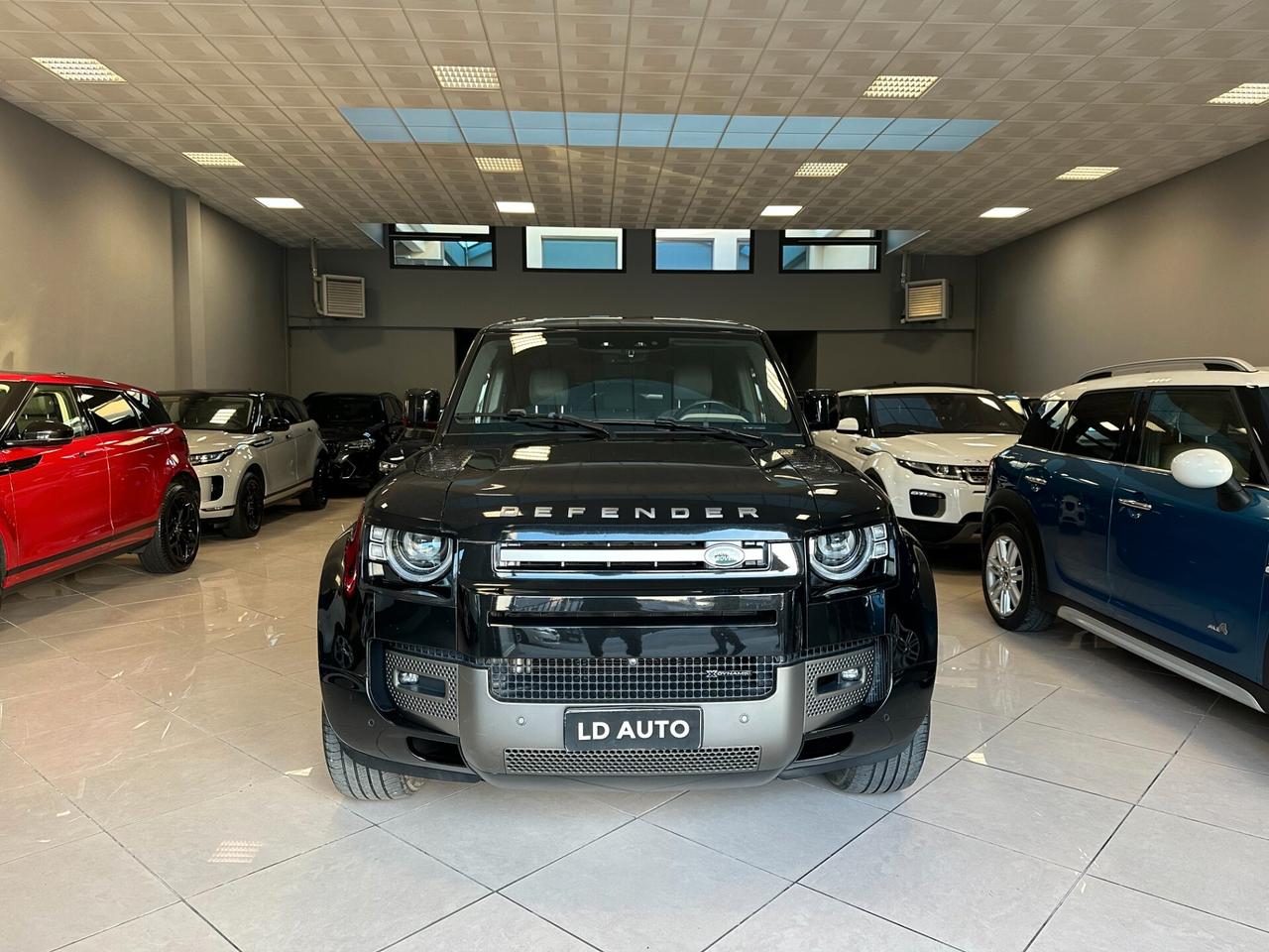 Land Rover Defender 110 3.0D I6 200 CV AWD Auto X-Dynamic SE GANCIO TRAINO