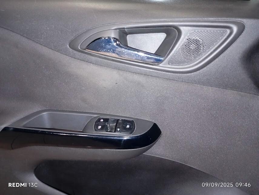 Opel Corsa del 2015 BENZINA / GPL NEOPATENTATI