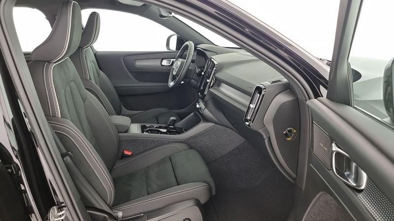 Volvo XC40 B3 automatico Ultra Black Edition