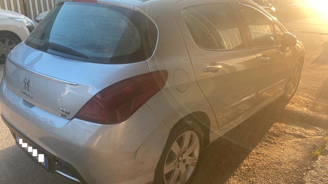 PEUGEOT 308 1,6 DIESEL 2012