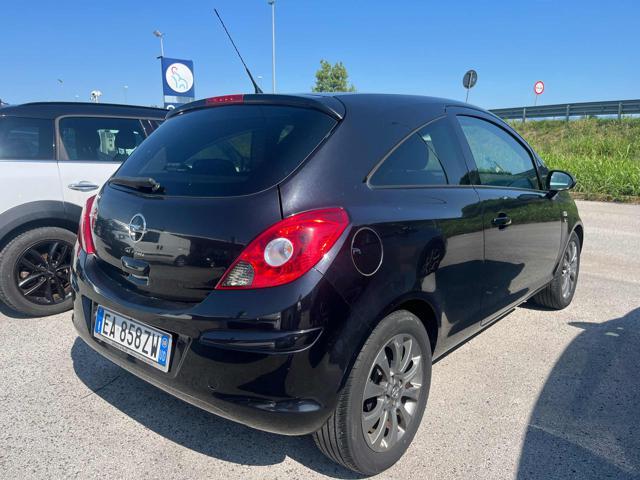 OPEL Corsa 1.2 3 porte Sport