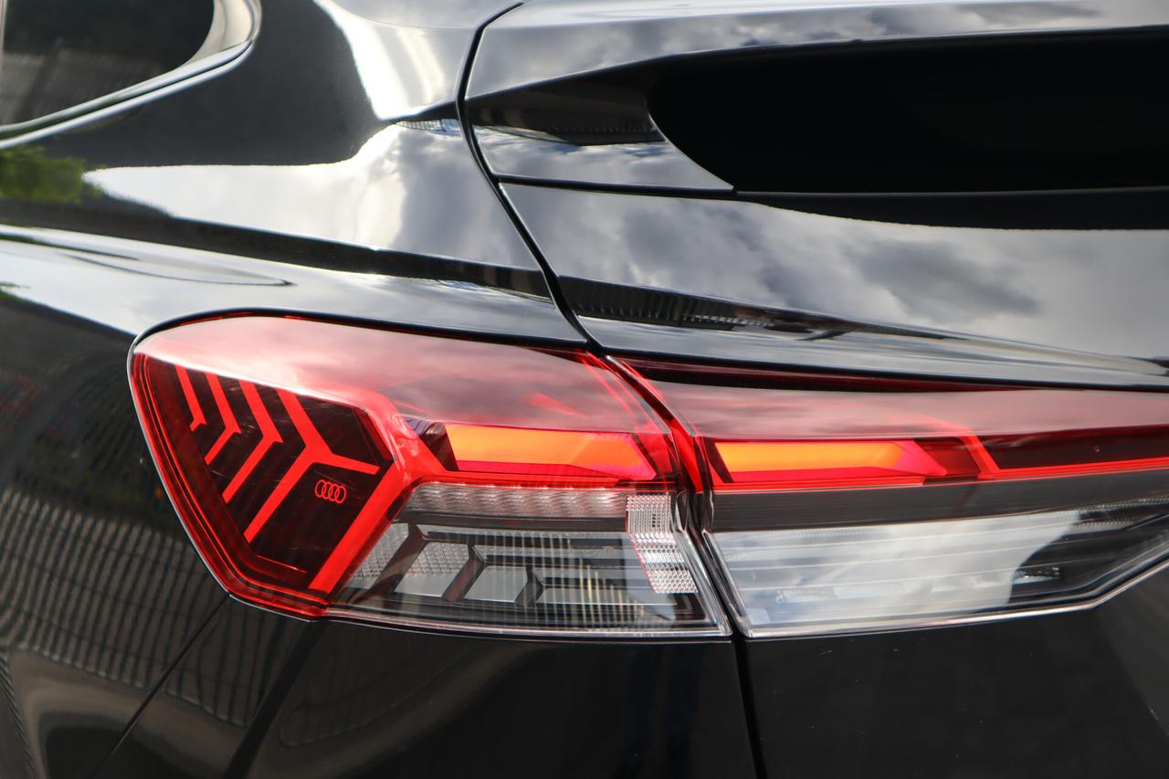 Audi Q4 Etron 50 QUATTRO 300CV S-LINE MATRIX POMPA DI CALORE SONOS