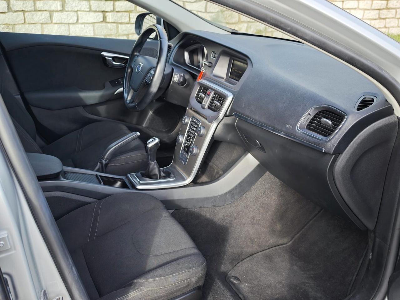 Volvo V40 D2 1.6 Momentum