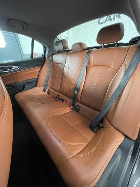 Alfa Romeo Giulia 2.2 Turbodiesel 180 CV Business Sport