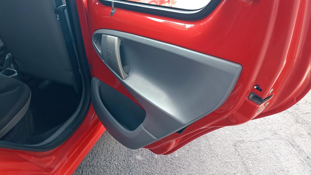 Toyota Aygo 1.0 12V VVT-i 5 porte