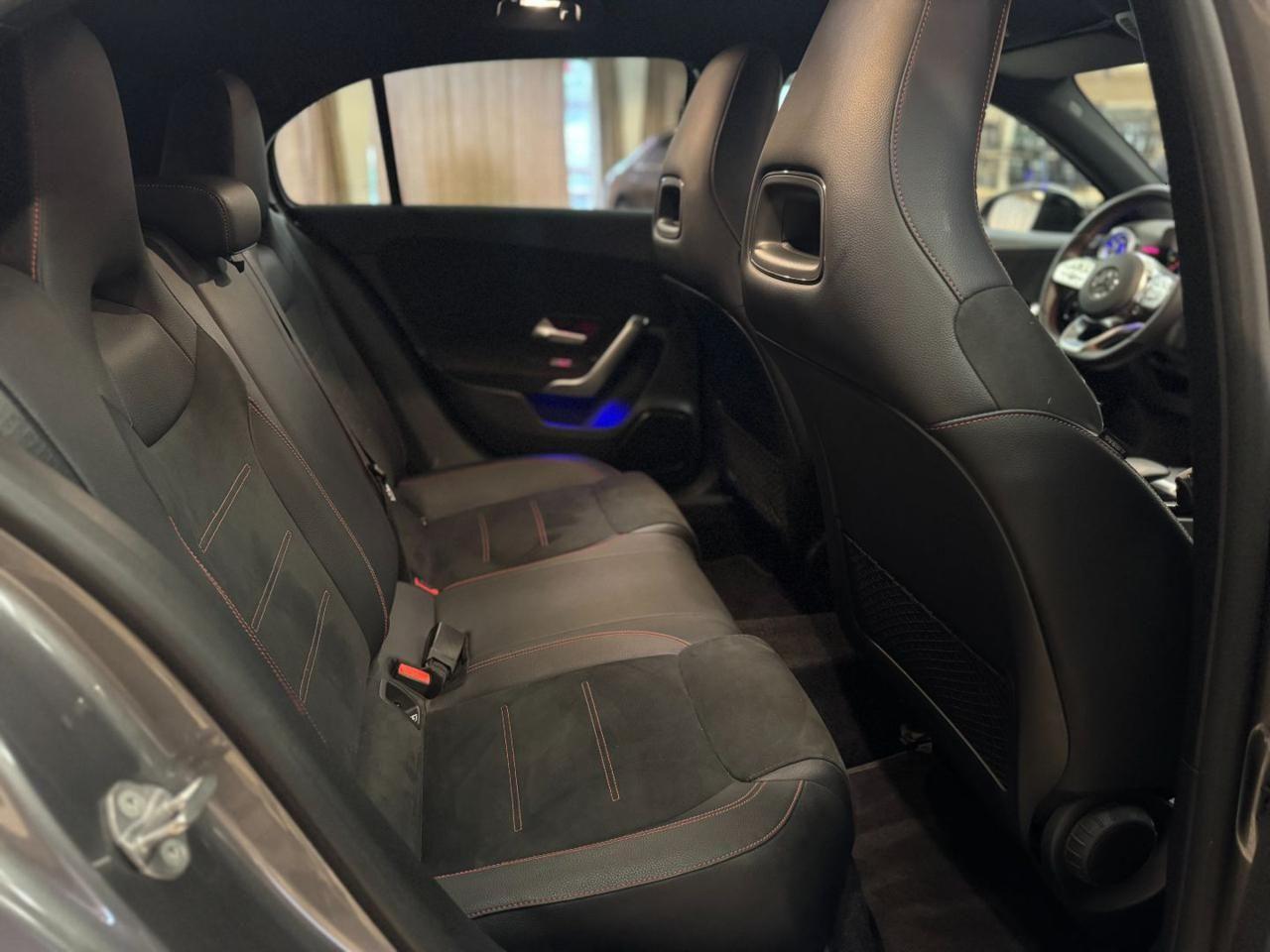 MERCEDES-BENZ A 250 Automatic Premium UniPro Mbux Ambient Light