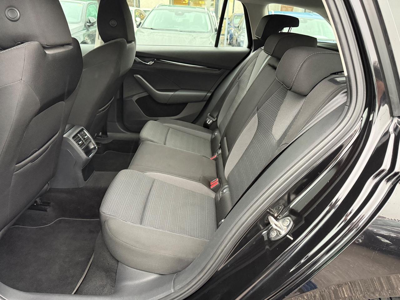 Skoda Octavia 2.0 TDI EVO SCR Wagon Executive