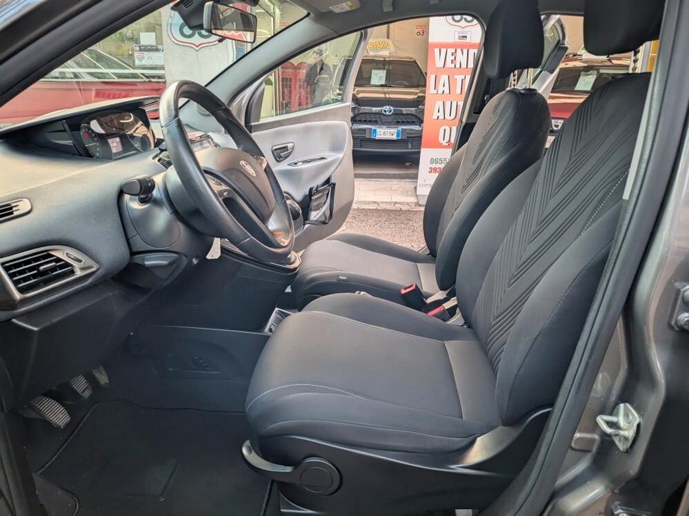 Lancia Ypsilon 1.0 Hybrid UNIPRO' SENZA VINCOLI DI FINANZIAMENTO