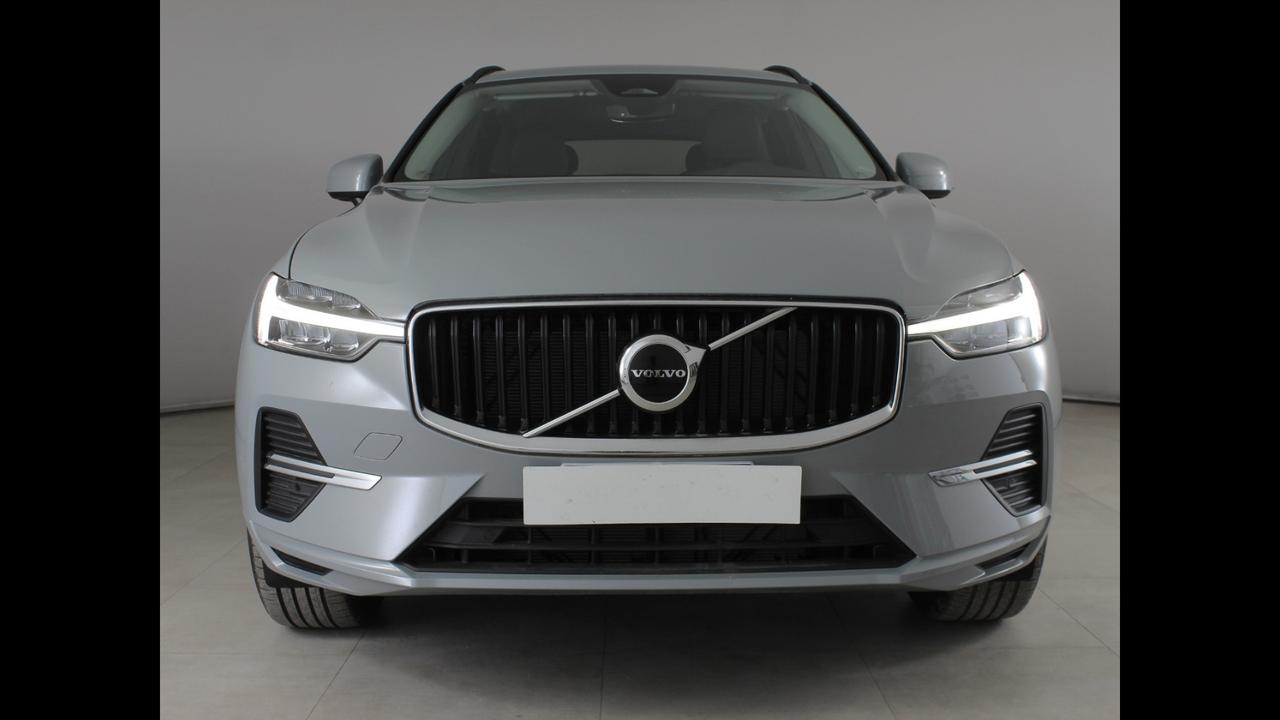 VOLVO XC60 CORE B4 AUT N1