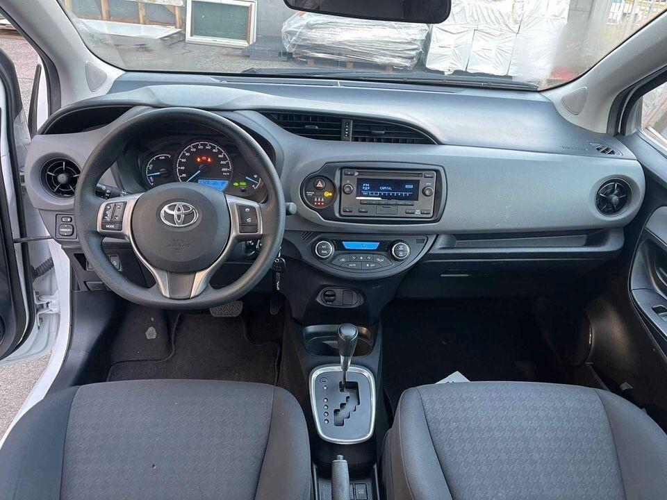 Toyota Yaris 1.5 Hybrid 5 porte Cool