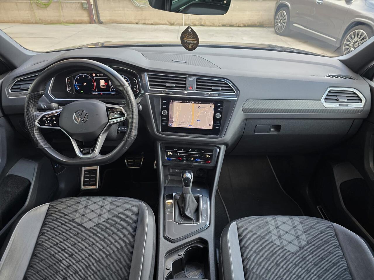 Volkswagen Tiguan 2.0 TDI 150 CV SCR DSG R-Line