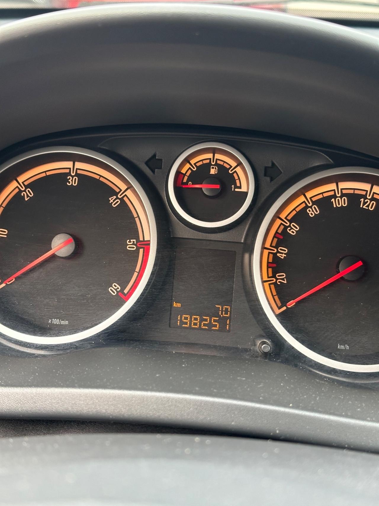 Opel Corsa 1.3 CDTI 95CV F.AP. 3 porte b-color