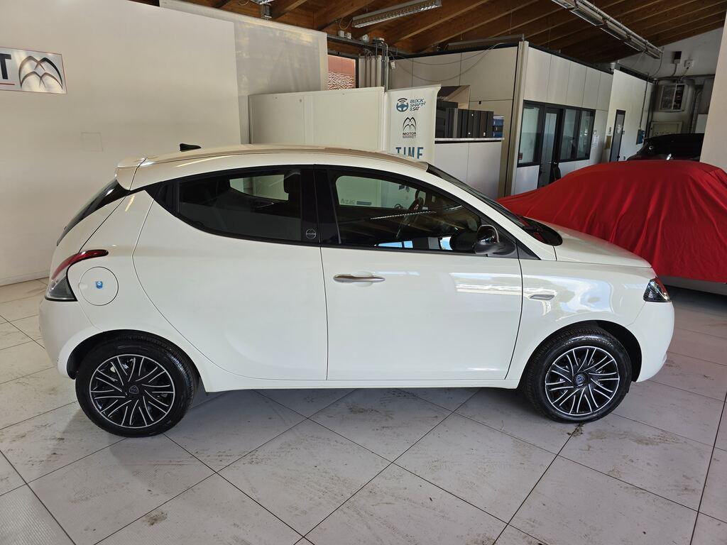 Lancia Ypsilon 5 Porte 1.0 FireFly Hybrid Gold