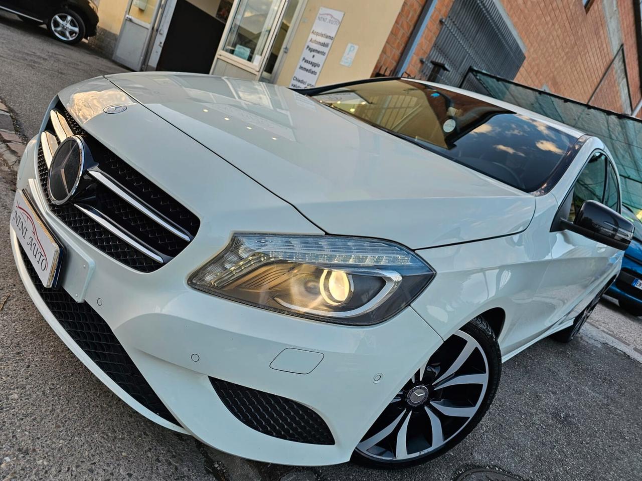 Mercedes-benz A 200 CDI 136cv Sport*Pelle*Bi-Xeno*18*Camera*