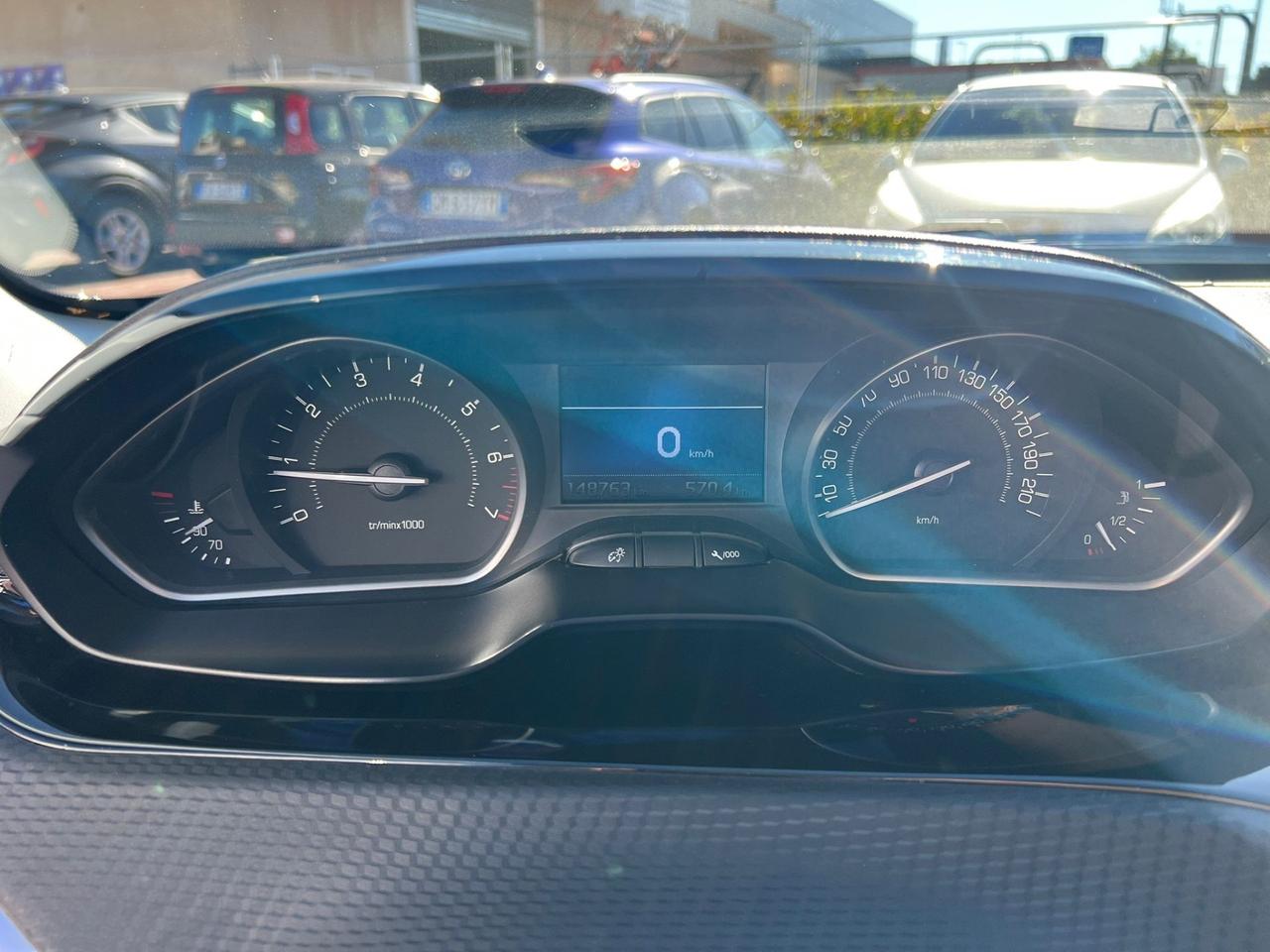 Peugeot 208 PureTech 82 5 porte Allure