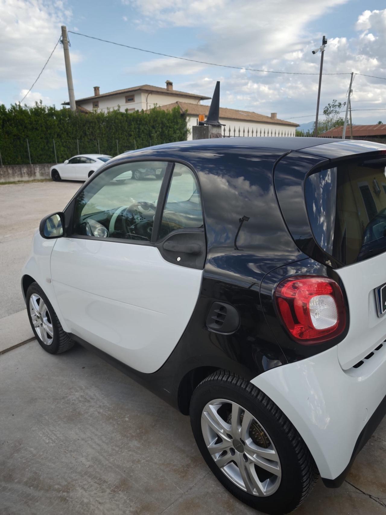 Smart ForTwo 70 1.0 twinamic Youngster garantita 12 mesi