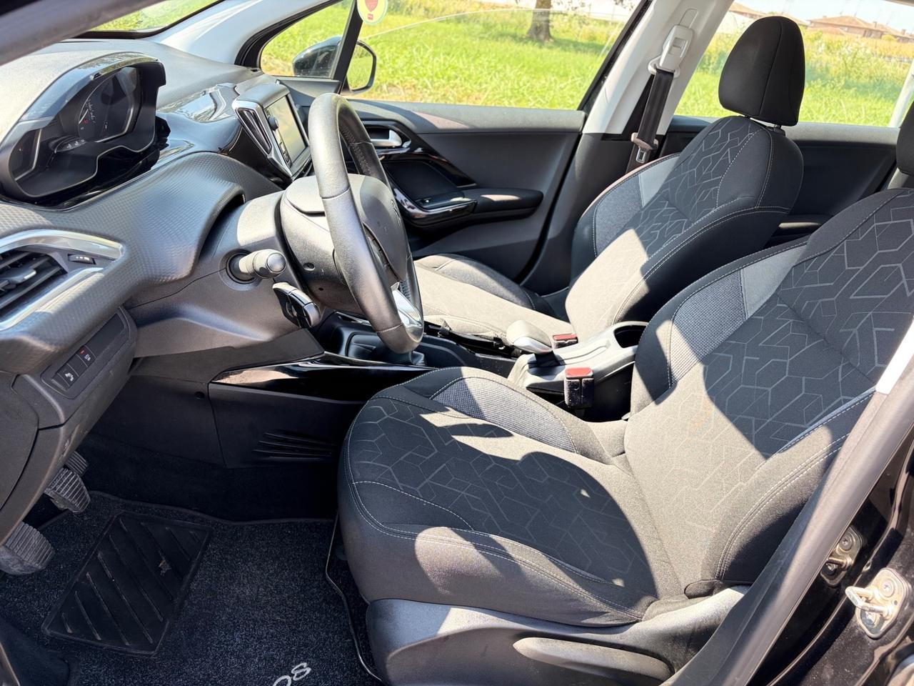 Peugeot 2008 1.2 benzina 2019 110.000km S&S Allure